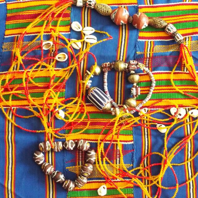 非洲织物和珠饰