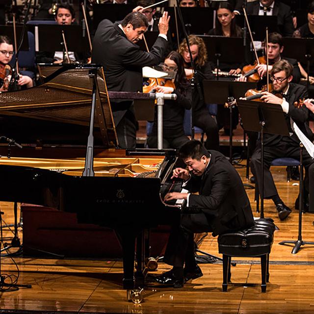 Pianist Gang Tian in the 2016 Concerto competition